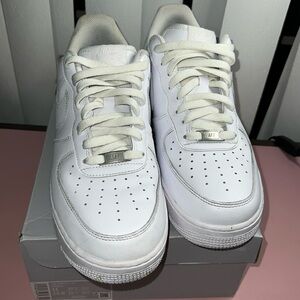 White Nike Air Force 1 men size 11